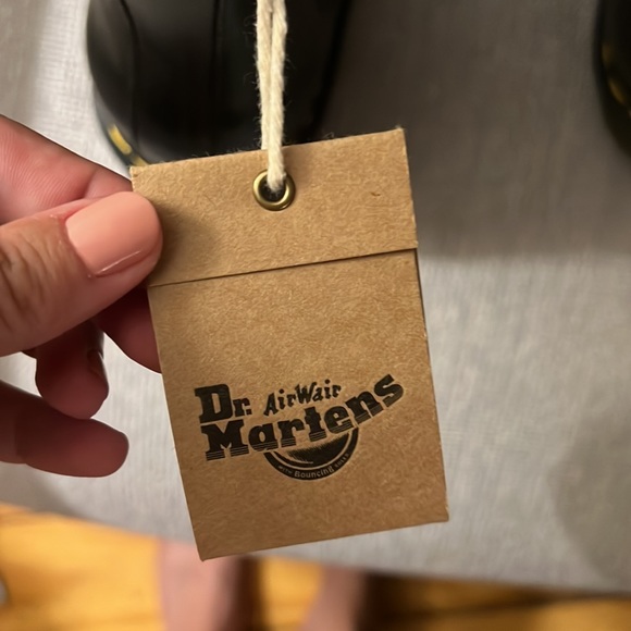 Dr. Martens 2976 Smooth Chelsea Boot - Picture 9 of 9